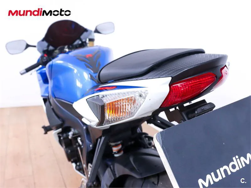 Suzuki GSX-R600 – Vista 9