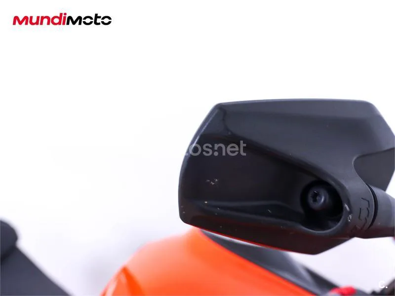 KTM 1290 Super Duke R – Vista 14