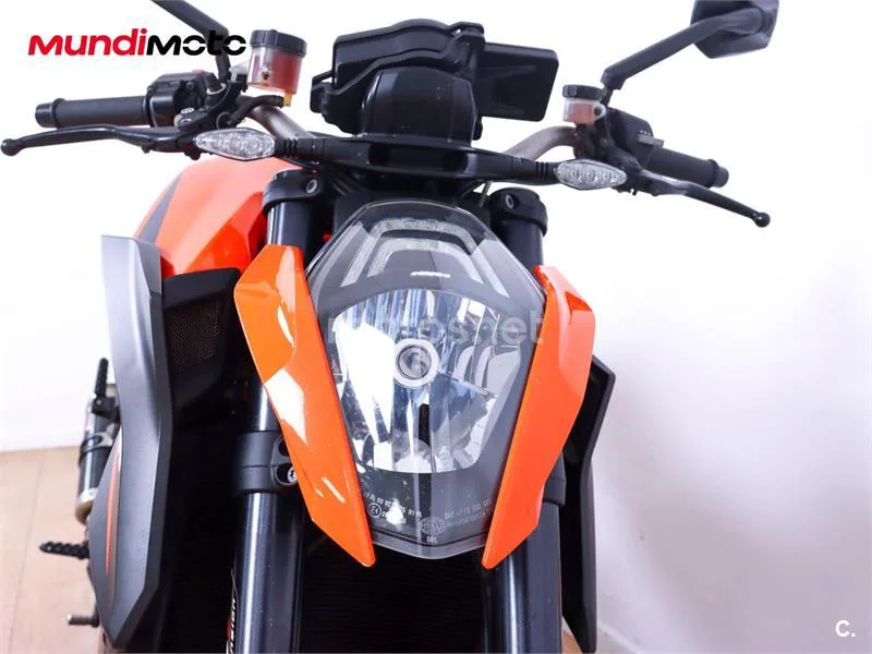 KTM 1290 Super Duke R – Vista 5