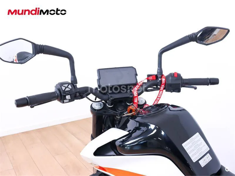 KTM 390 – Vista 11