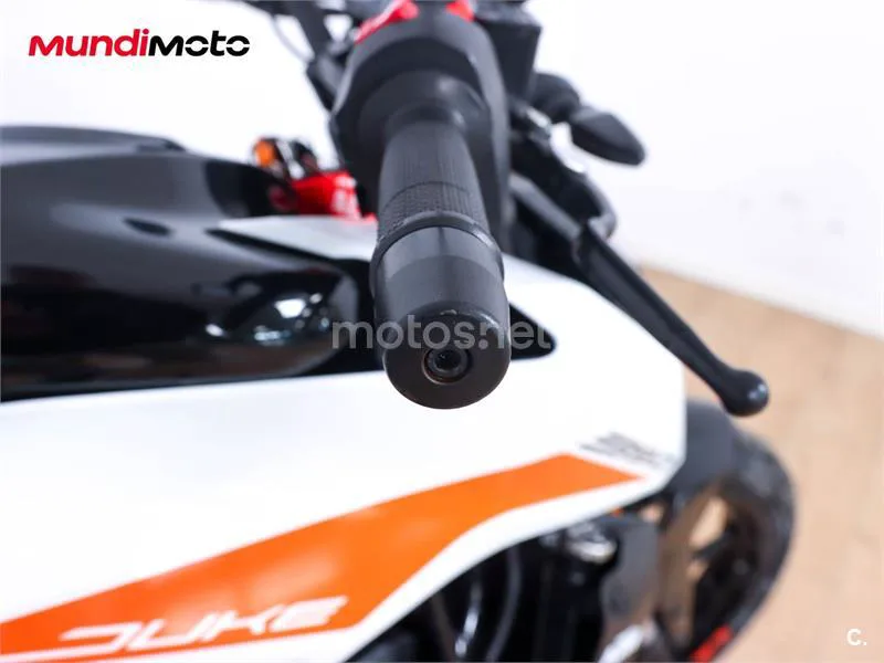 KTM 390 – Vista 14