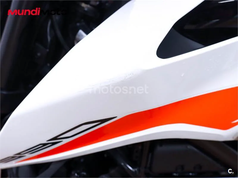 KTM 390 – Vista 17