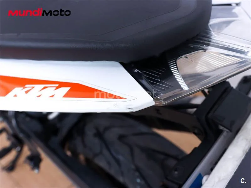 KTM 390 – Vista 18