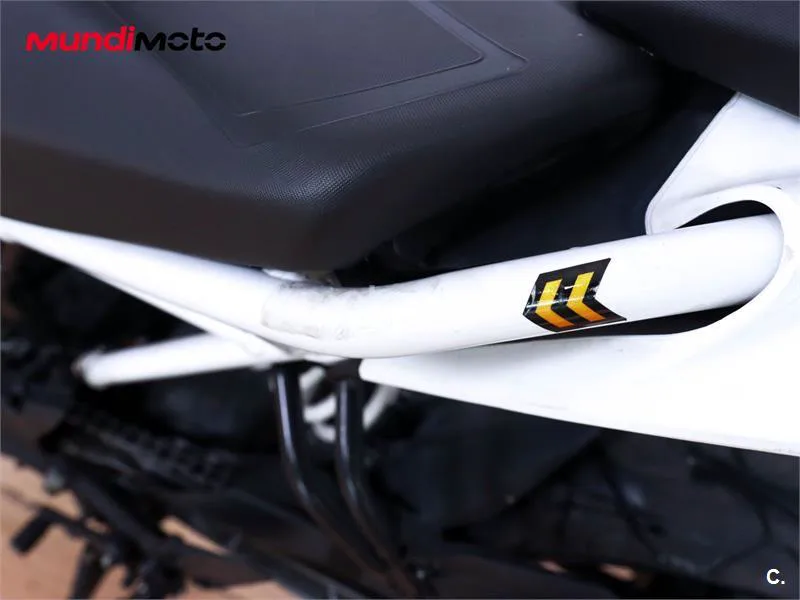 KTM 390 – Vista 20