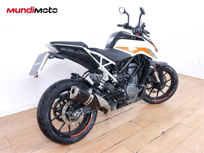 KTM 390 – Vista 3