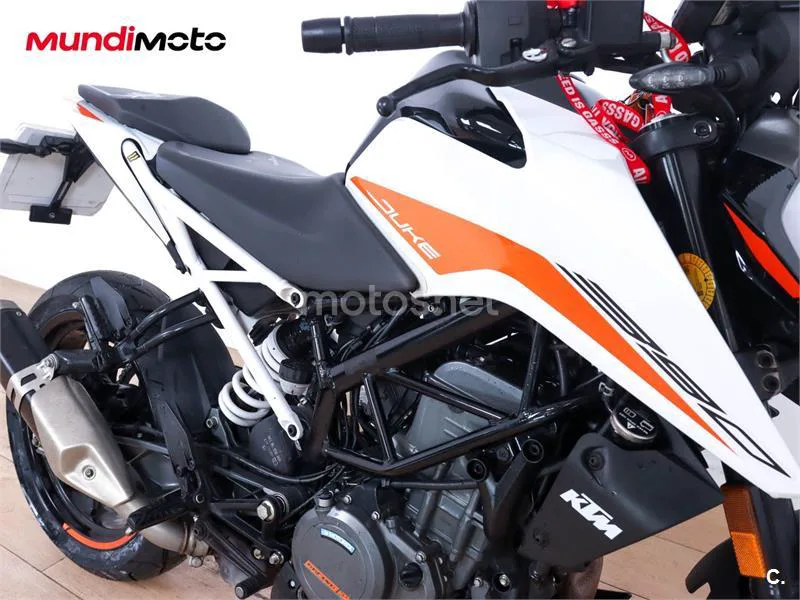 KTM 390 – Vista 22