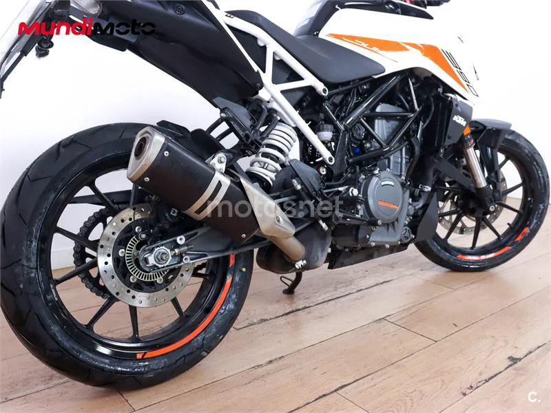 KTM 390 – Vista 4