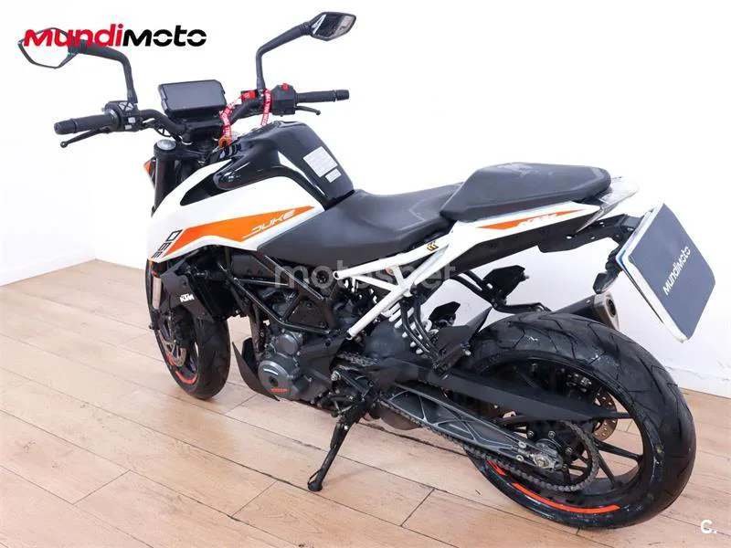 KTM 390 – Vista 8