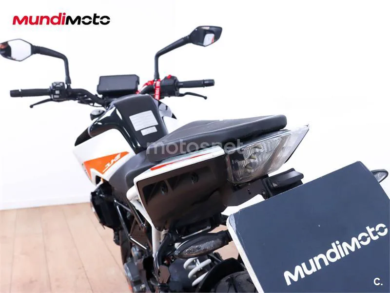 KTM 390 – Vista 9