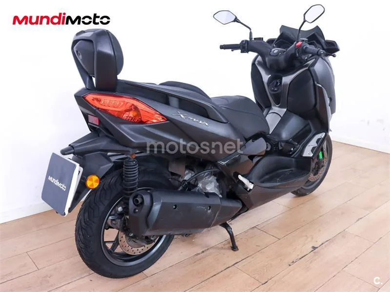 Yamaha TMAX – Vista 3