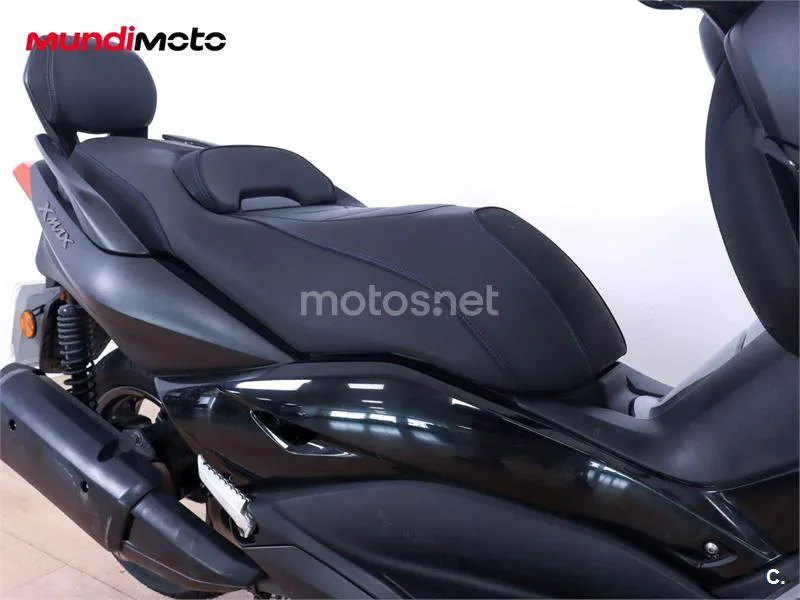 Yamaha TMAX – Vista 23