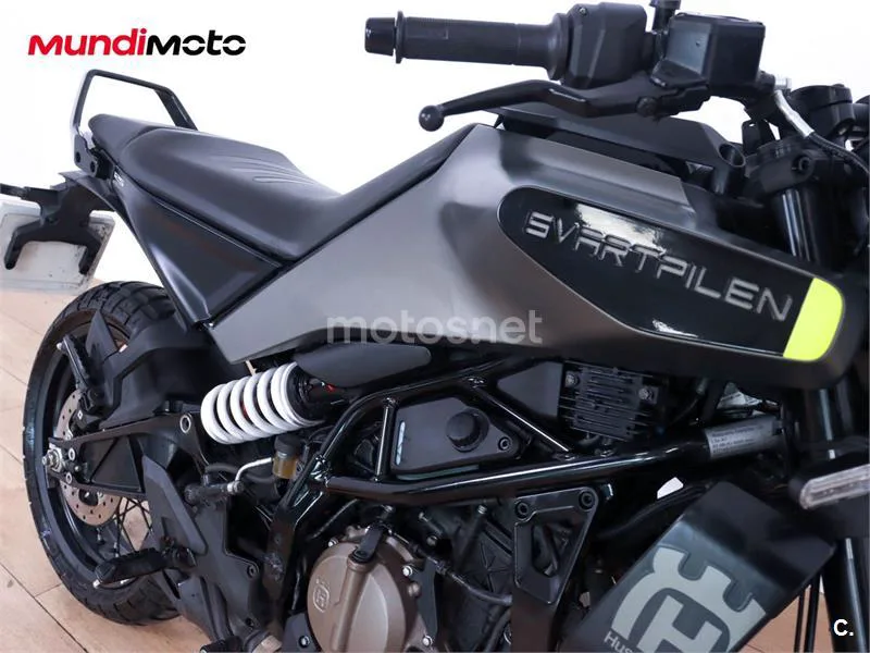 Husqvarna Svartpilen 401 – Vista 19