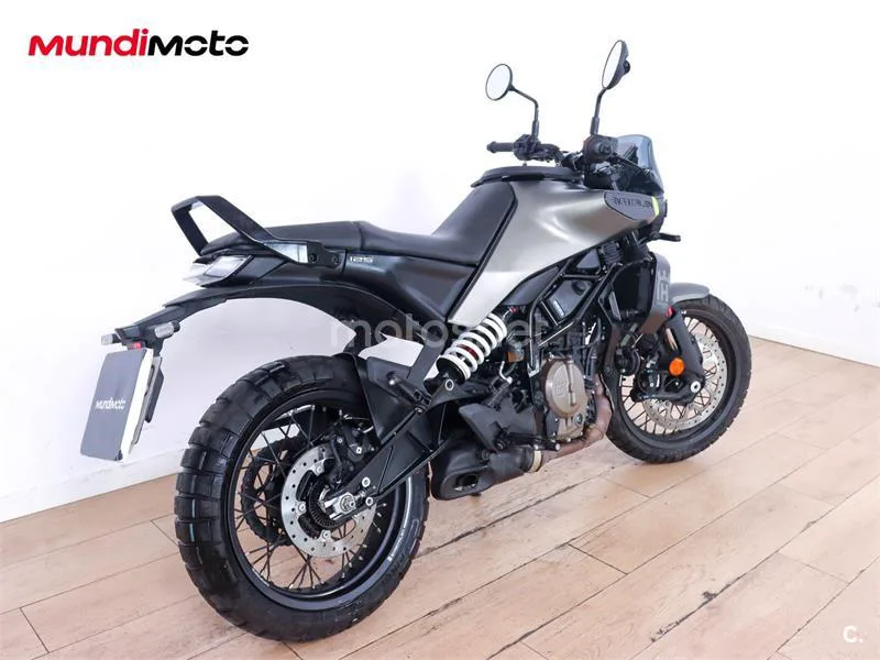 Husqvarna Svartpilen 401 – Vista 3