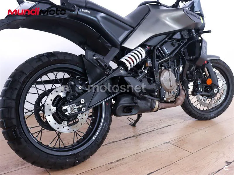 Husqvarna Svartpilen 401 – Vista 4