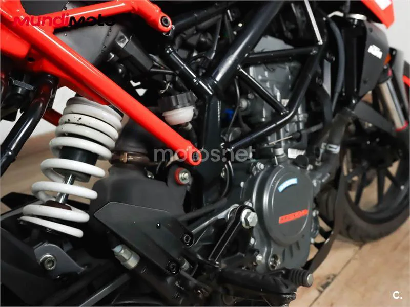 KTM 125 – Vista 4