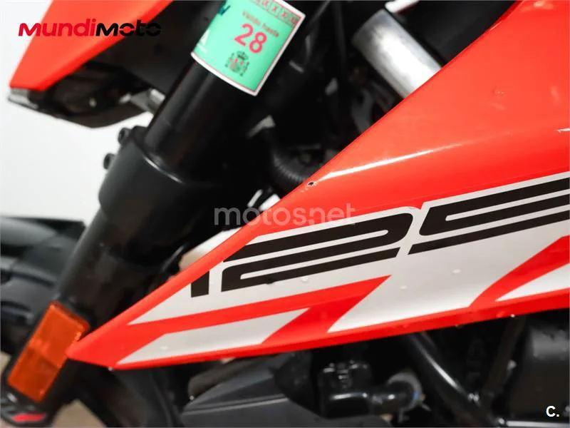 KTM 125 – Vista 32
