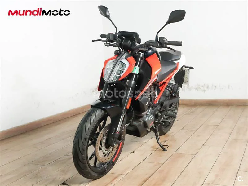 KTM 125 – Vista 7
