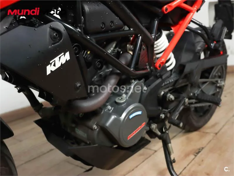 KTM 125 – Vista 10