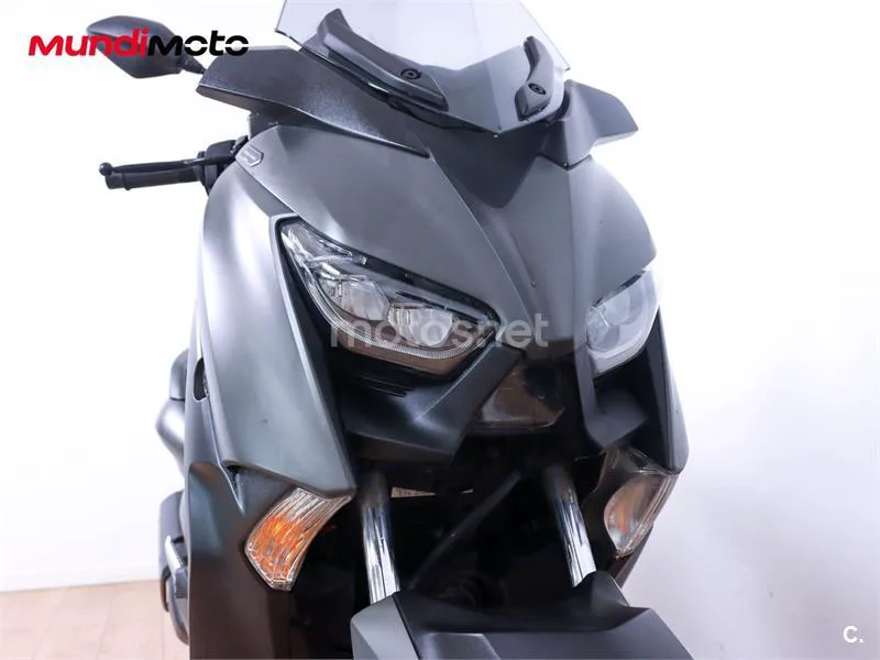 Yamaha TMAX – Vista 5