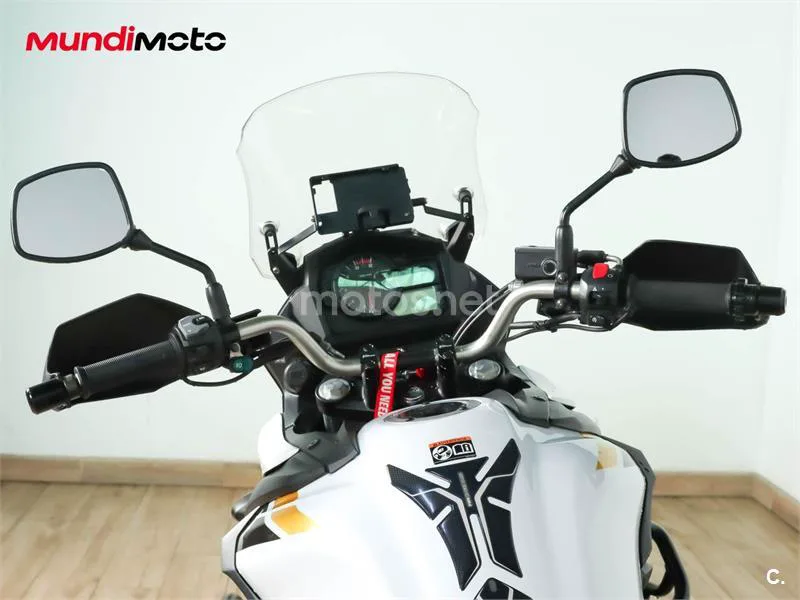 Suzuki V-Strom 650 XT – Vista 11