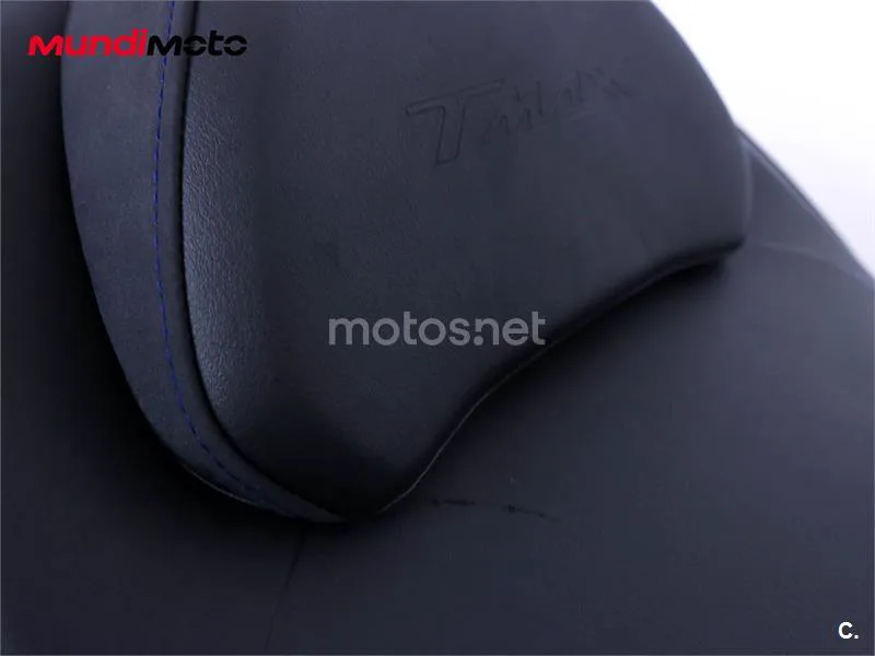 Yamaha TMAX – Vista 13