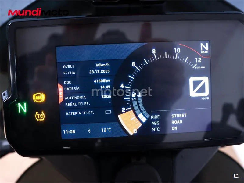 KTM 790 – Vista 12