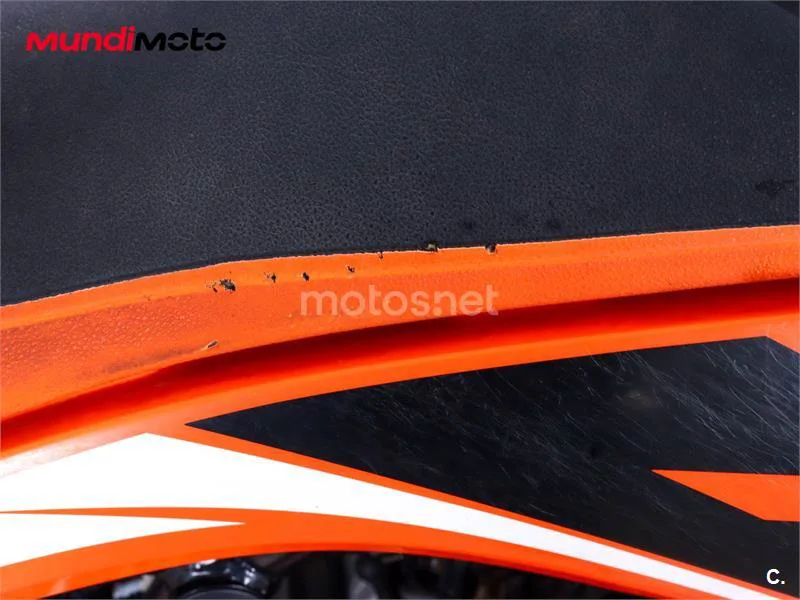 KTM 790 – Vista 19