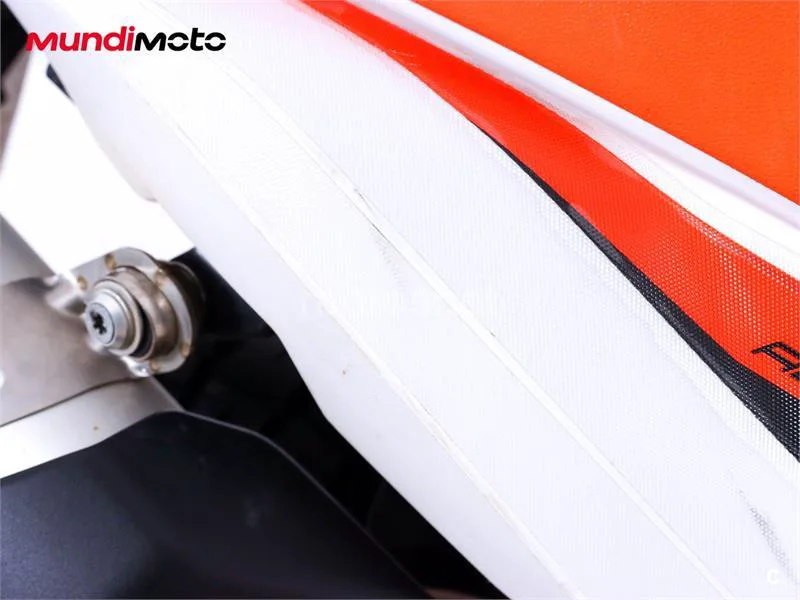 KTM 790 – Vista 35