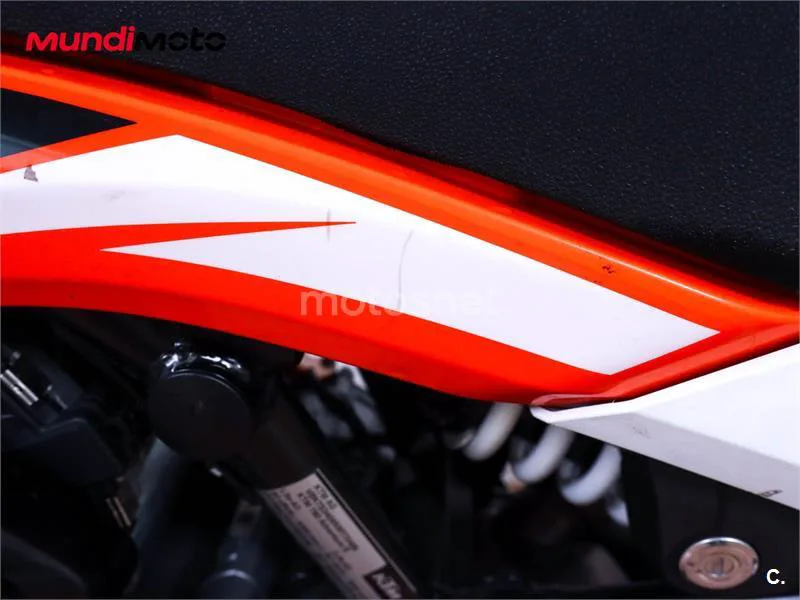 KTM 790 – Vista 22