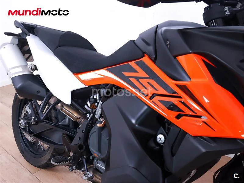KTM 790 – Vista 35