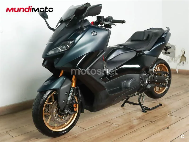 Yamaha TMAX – Vista 7