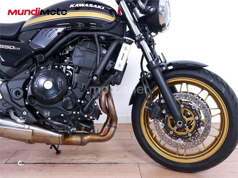Kawasaki Z650 – Vista 15