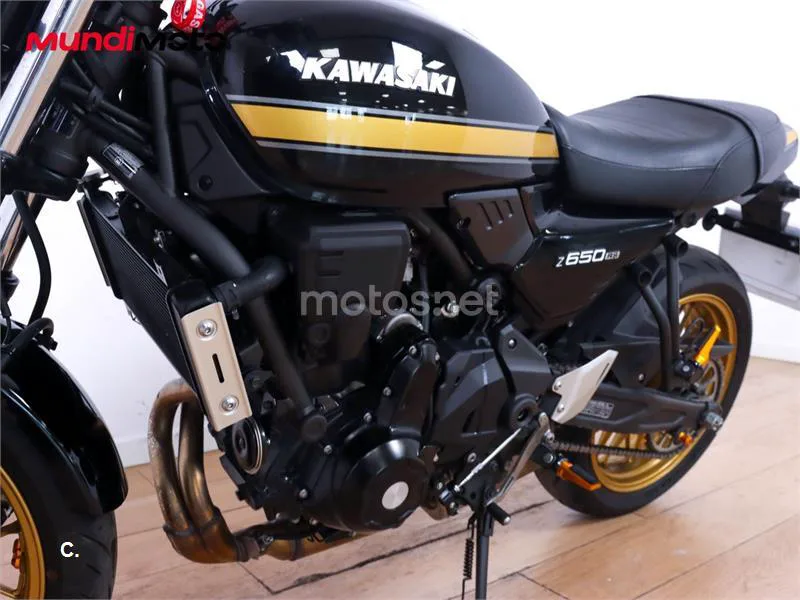 Kawasaki Z650 – Vista 10