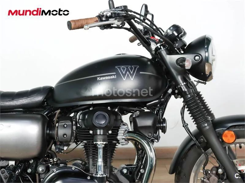 Kawasaki W800 – Vista 19