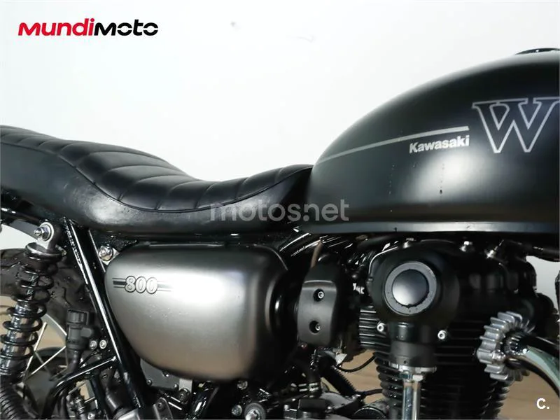 Kawasaki W800 – Vista 20
