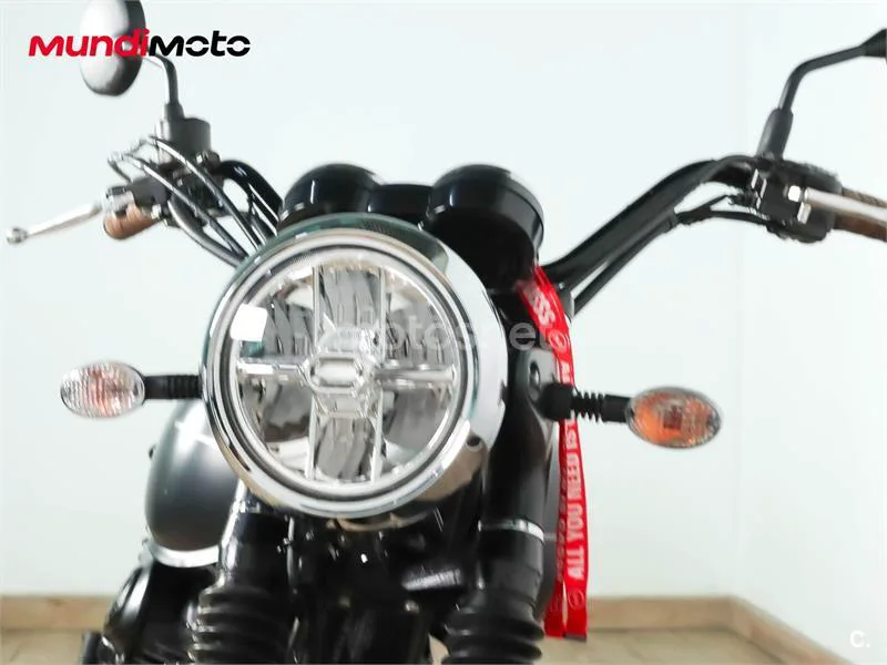 Kawasaki W800 – Vista 5