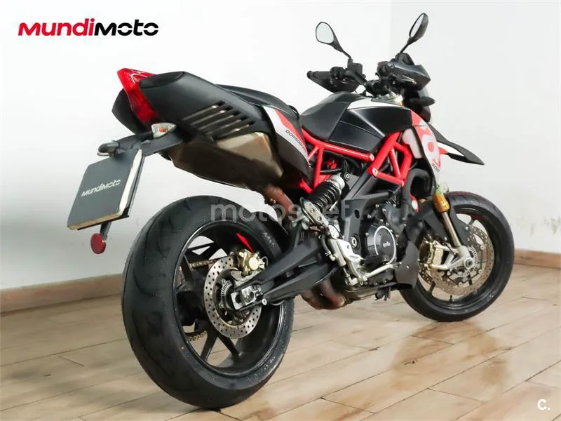 Aprilia Dorsoduro 900 – Vista 3
