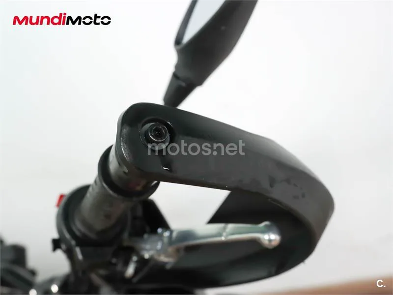 Aprilia Dorsoduro 900 – Vista 30