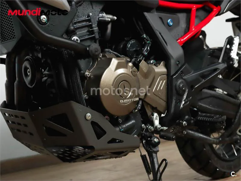 QJ Motor SRT 700 X – Vista 10