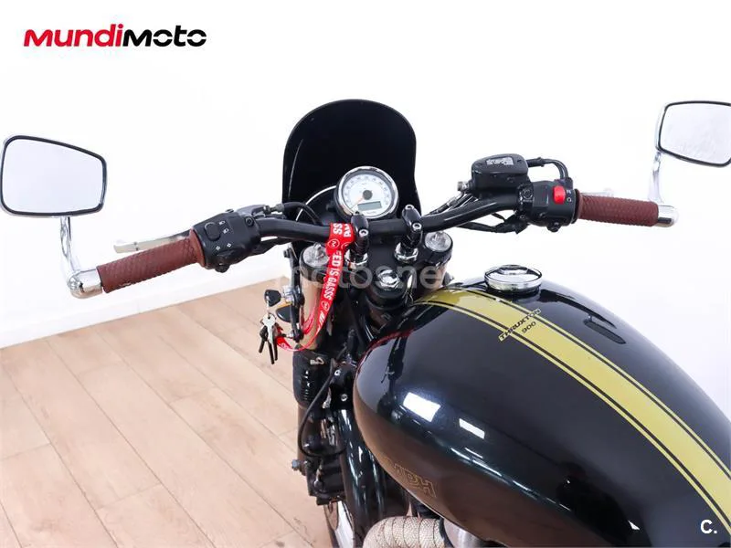 Triumph Thruxton – Vista 11