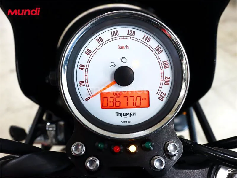 Triumph Thruxton – Vista 12