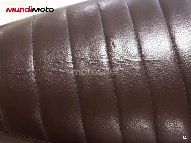 Triumph Thruxton – Vista 19