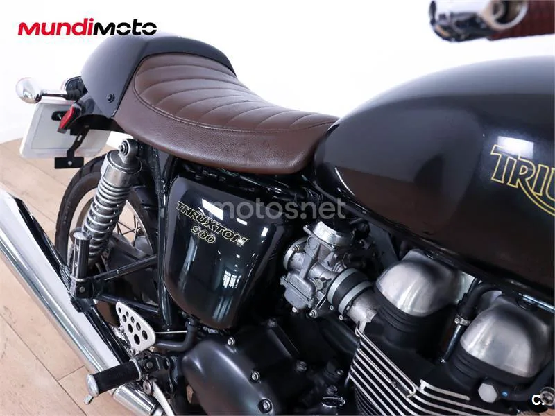 Triumph Thruxton – Vista 22