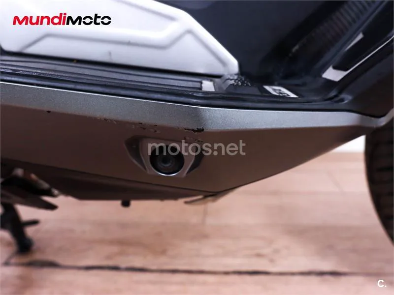 Honda X-ADV – Vista 13