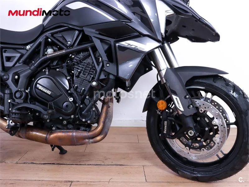 Benelli TRK 702 – Vista 23