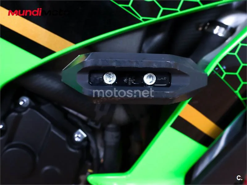 Kawasaki Ninja ZX-10R – Vista 13