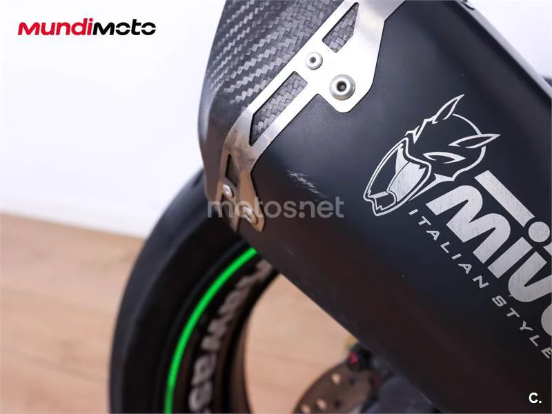 Kawasaki Ninja ZX-10R – Vista 15