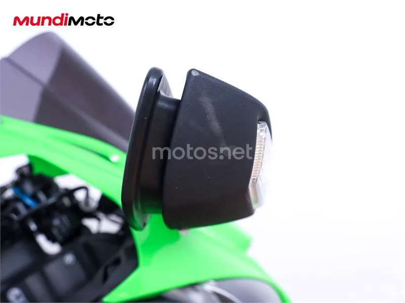 Kawasaki Ninja ZX-10R – Vista 16