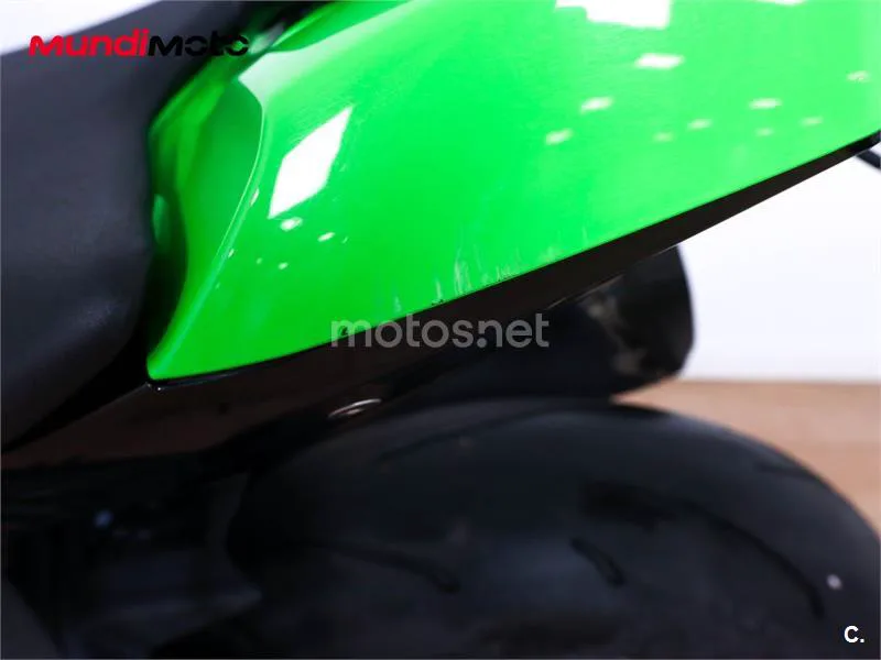 Kawasaki Ninja ZX-10R – Vista 20