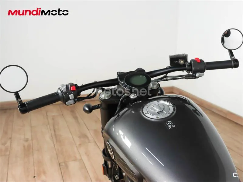 Keeway V 302 C – Vista 11